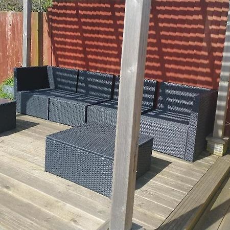 Cosy Garden Studio Room Minimum Two Night Booking Brighton Exterior photo